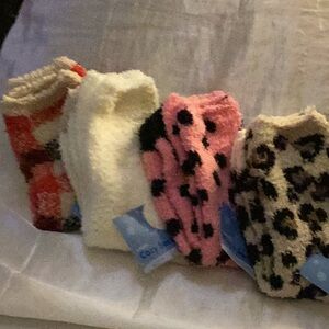 🧦NWT Just Too Awesome Bundle Lot of 4 Assorted Soft & Cozy Socks Closet Must 🧦